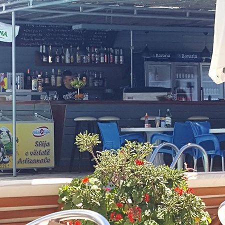 Perla Hotel Saranda Extérieur photo