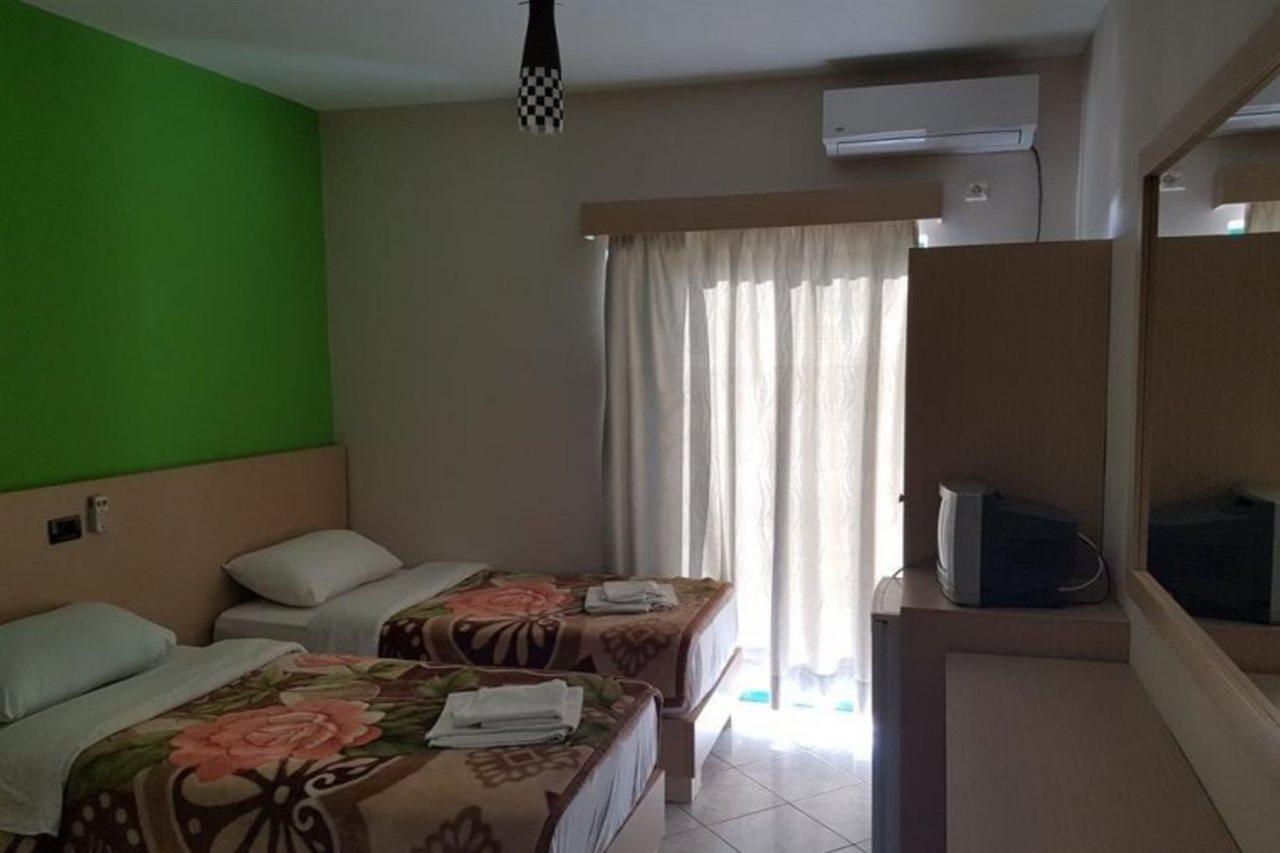 Perla Hotel Saranda Extérieur photo