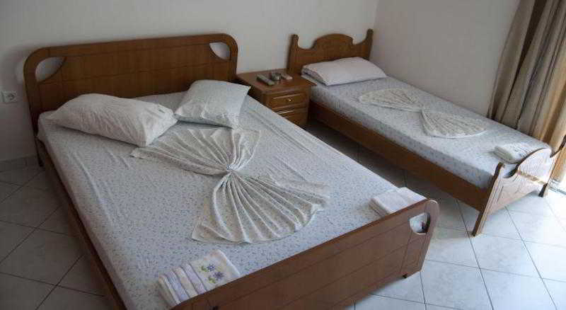 Perla Hotel Saranda Extérieur photo