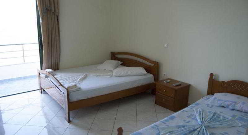 Perla Hotel Saranda Extérieur photo