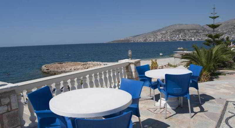 Perla Hotel Saranda Extérieur photo