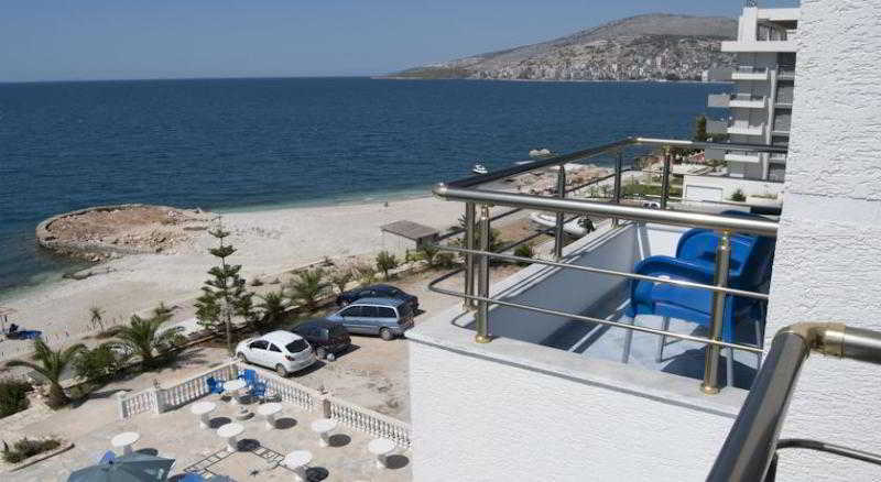 Perla Hotel Saranda Extérieur photo
