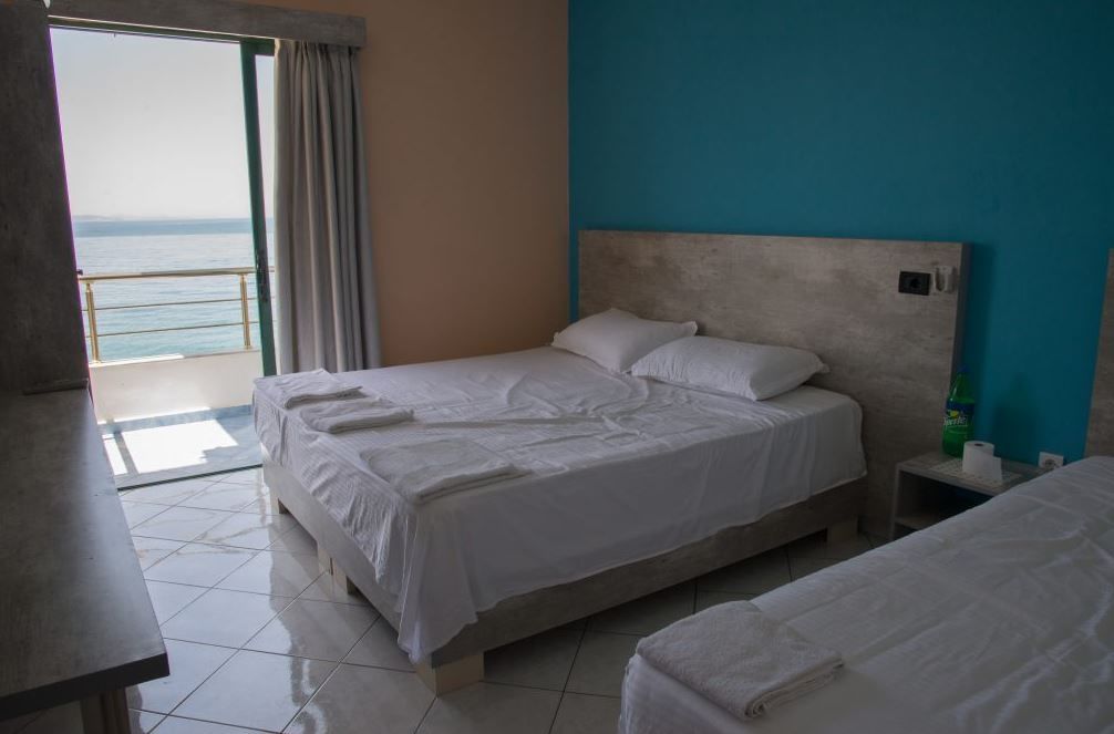 Perla Hotel Saranda Extérieur photo