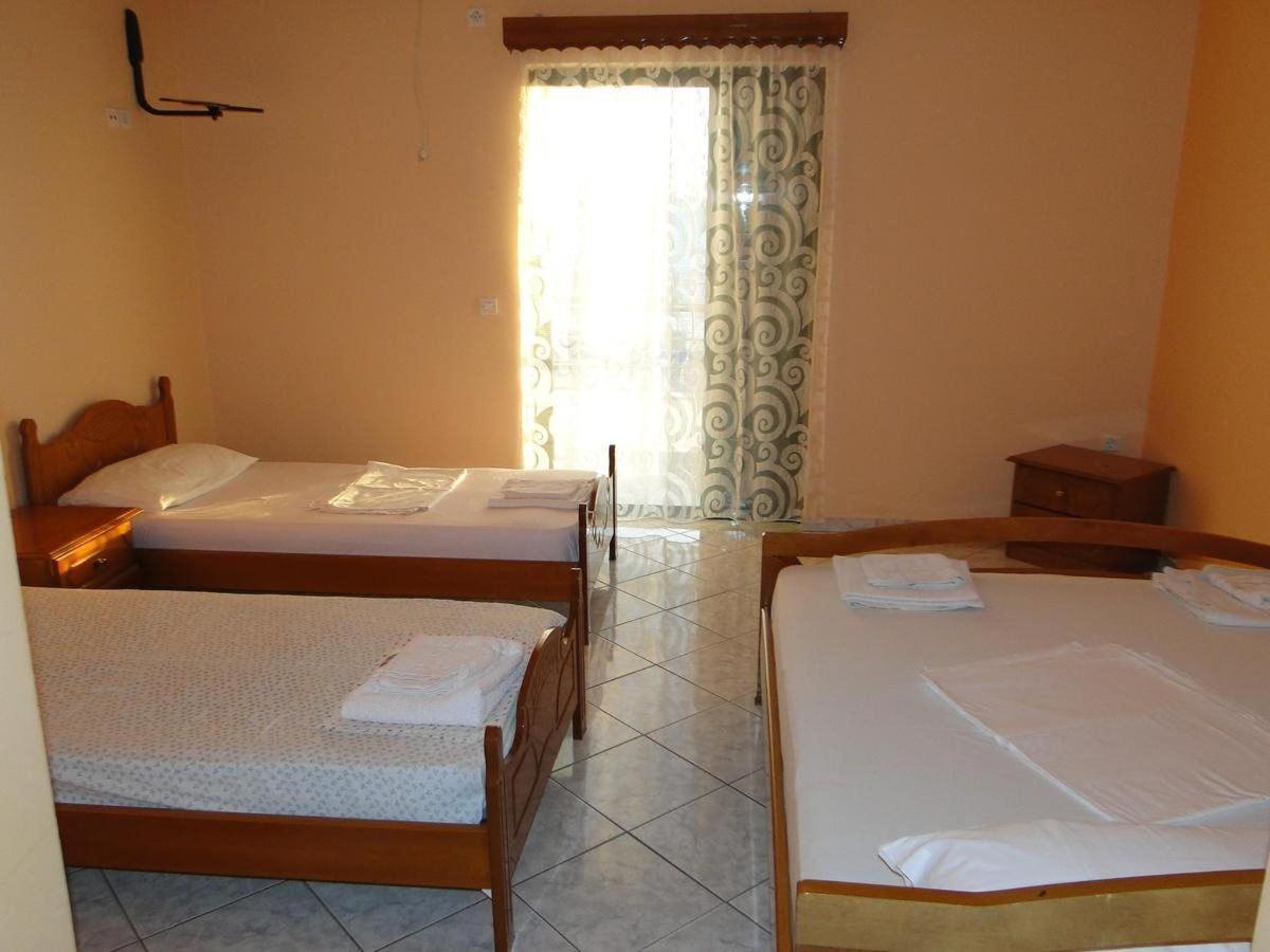 Perla Hotel Saranda Extérieur photo
